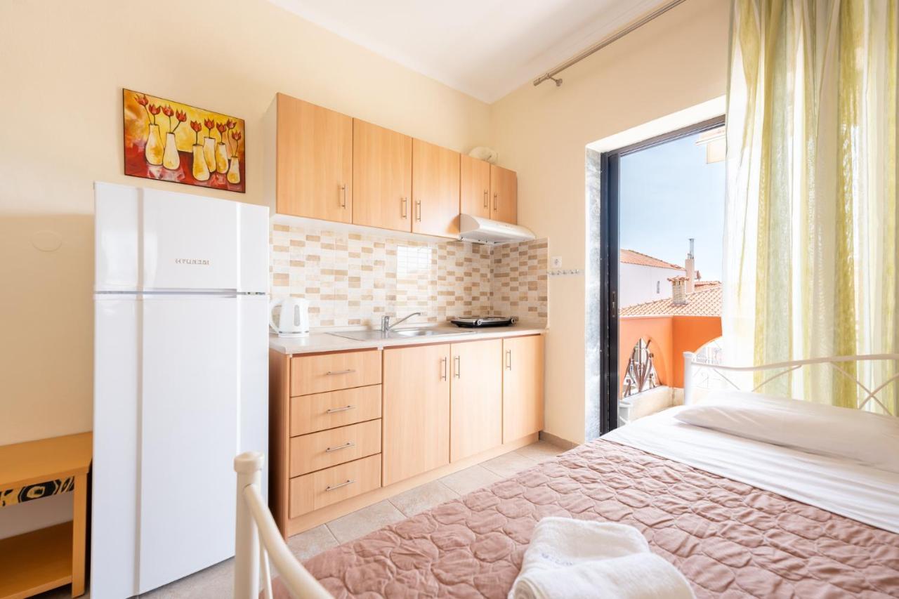 Milonas House Apartments Paralia Dionysiou Exterior photo