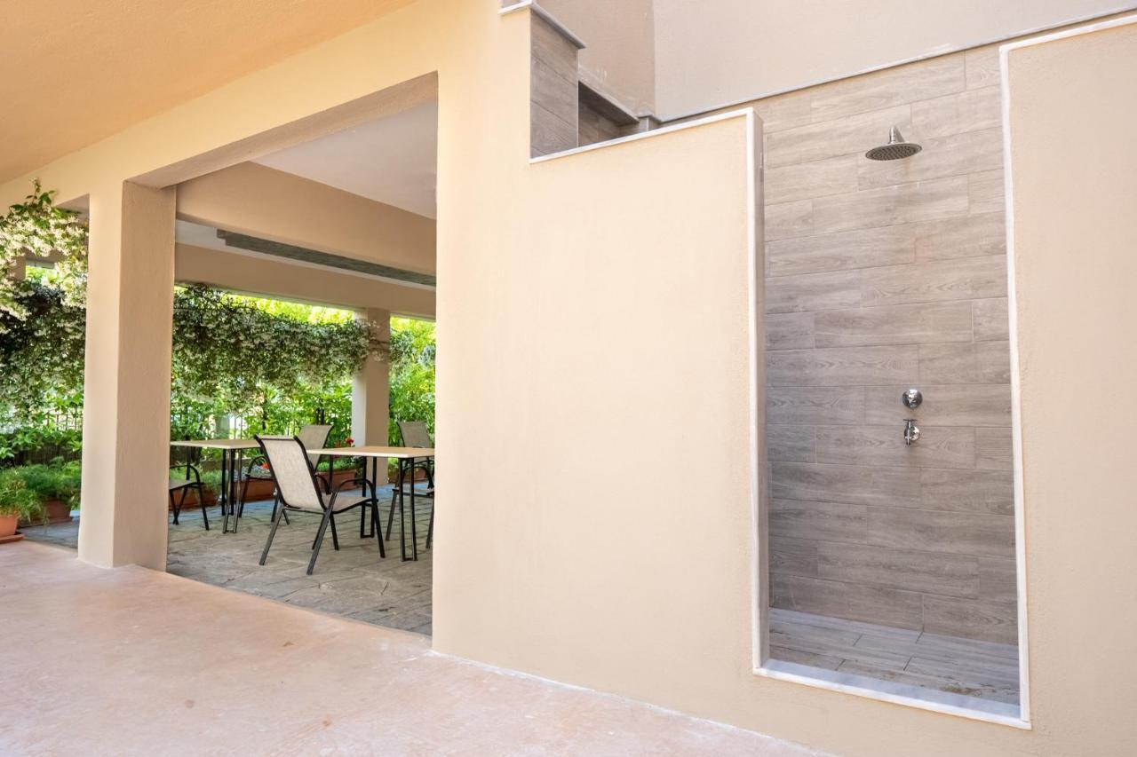 Milonas House Apartments Paralia Dionysiou Exterior photo