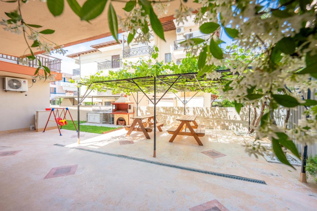 Milonas House Apartments Paralia Dionysiou Exterior photo