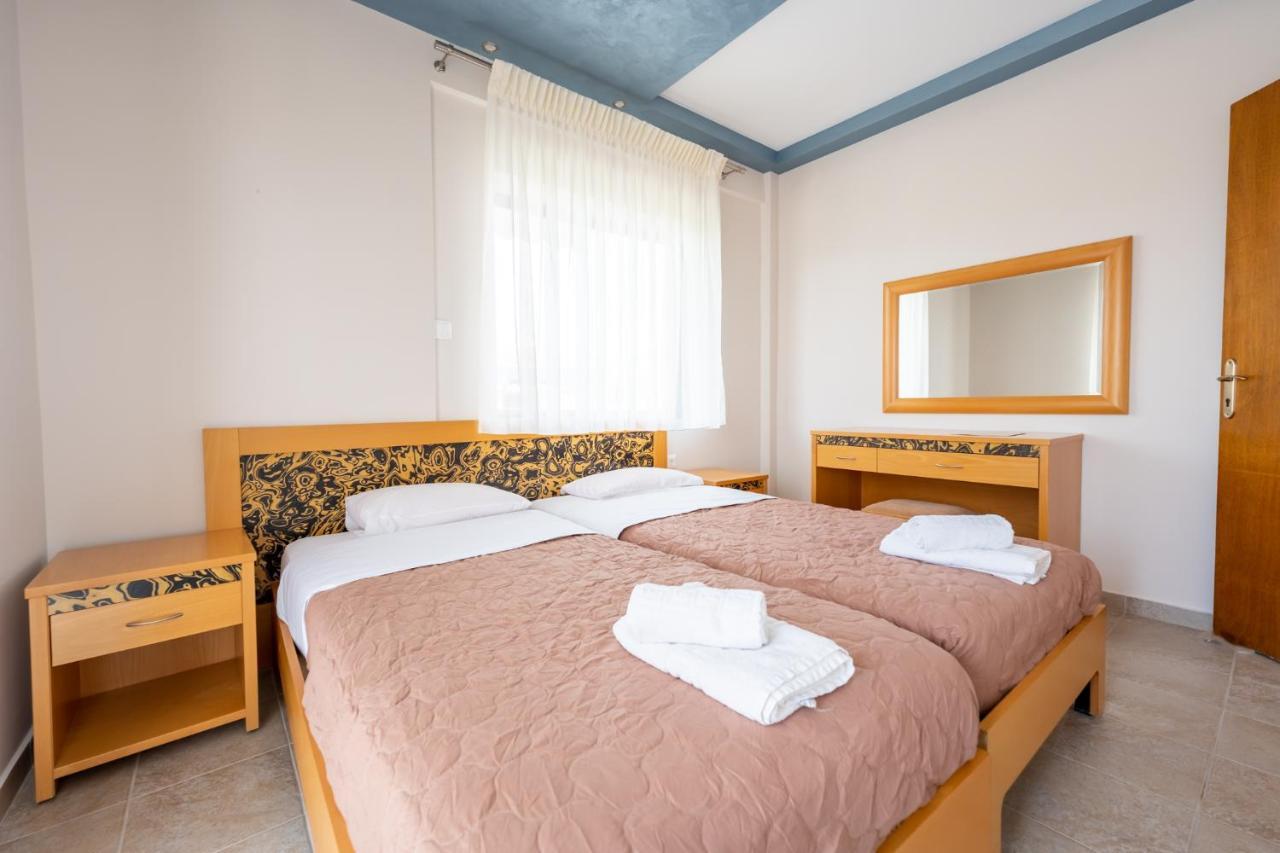 Milonas House Apartments Paralia Dionysiou Exterior photo