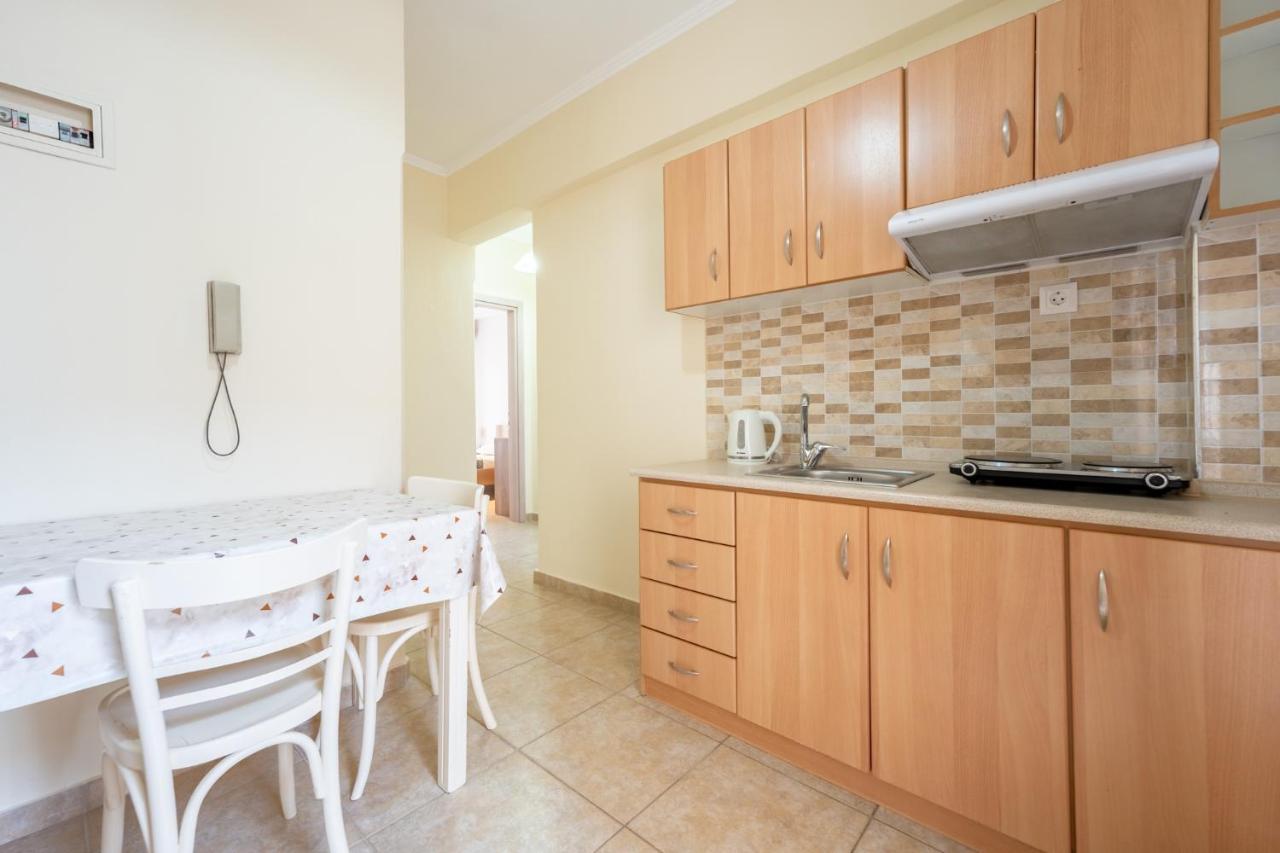 Milonas House Apartments Paralia Dionysiou Exterior photo