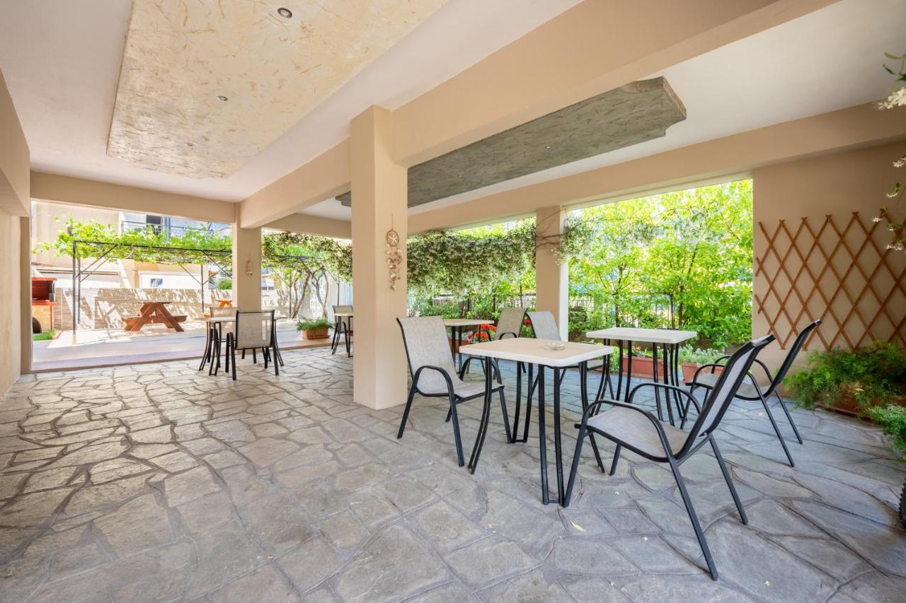 Milonas House Apartments Paralia Dionysiou Exterior photo