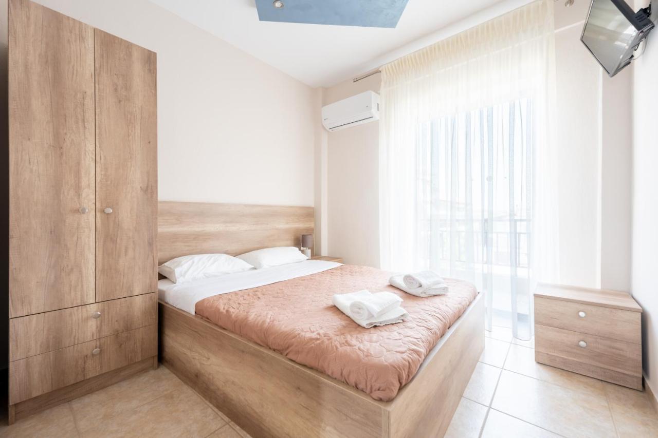 Milonas House Apartments Paralia Dionysiou Exterior photo