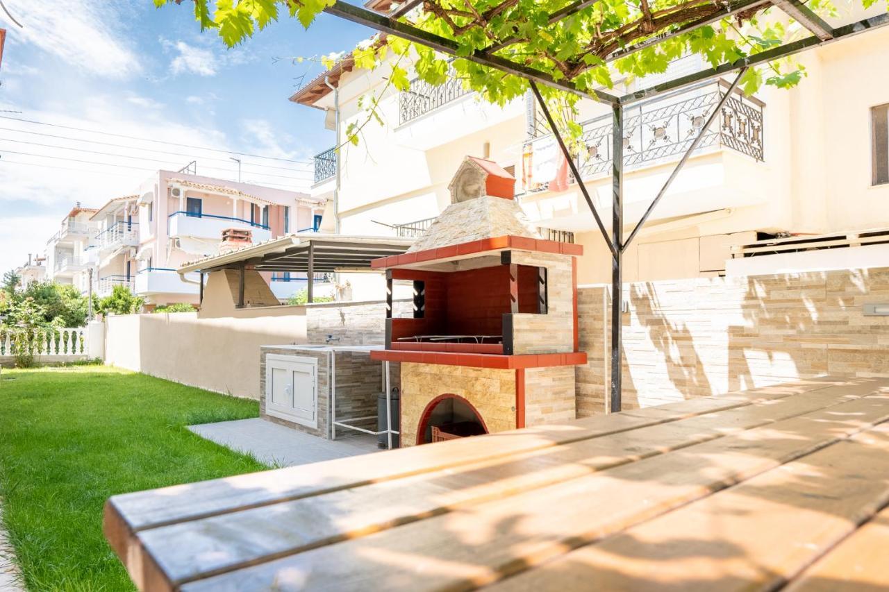 Milonas House Apartments Paralia Dionysiou Exterior photo