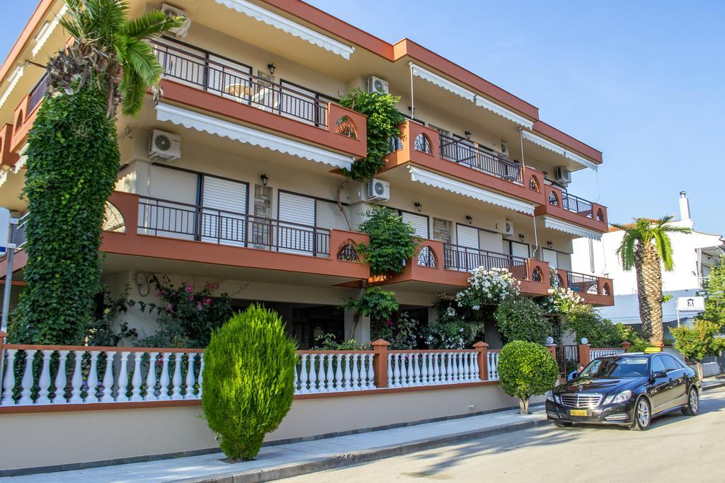Milonas House Apartments Paralia Dionysiou Exterior photo