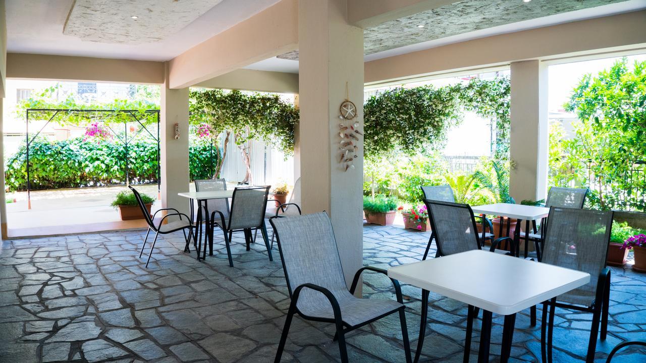 Milonas House Apartments Paralia Dionysiou Exterior photo